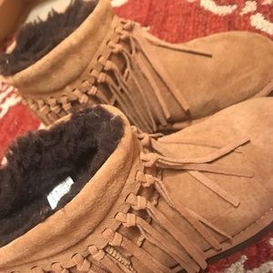 Ugg fringe boot